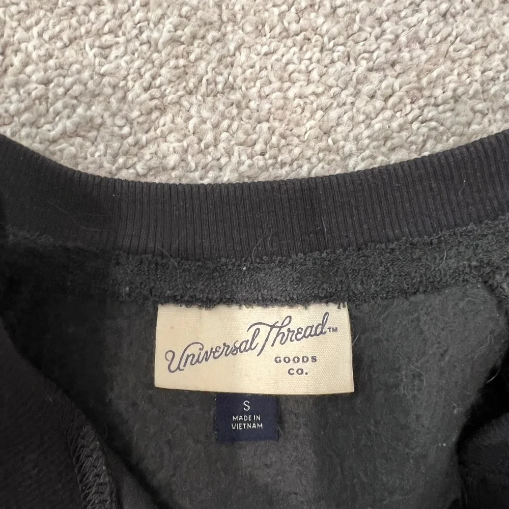 Universal Thread Sweater - Picture 2 of 2